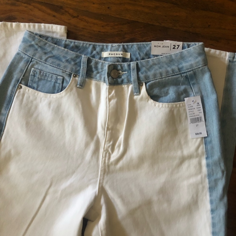 New Mom Jeans Pacsun color white/blue  size 27